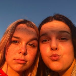 Meet your Posher, Bela